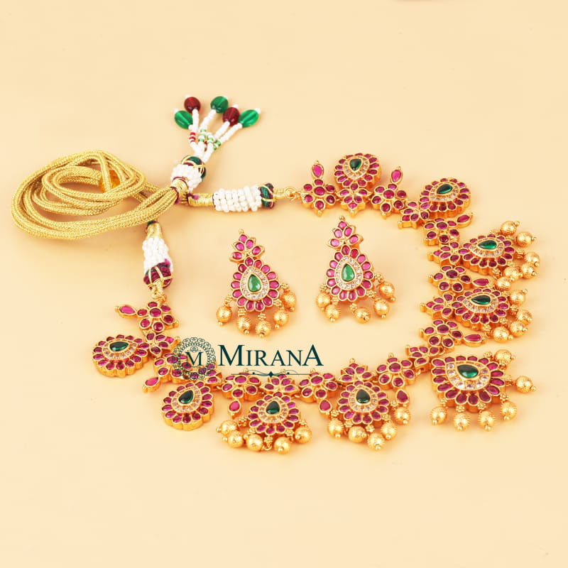 Pranaali Antique Necklace Set