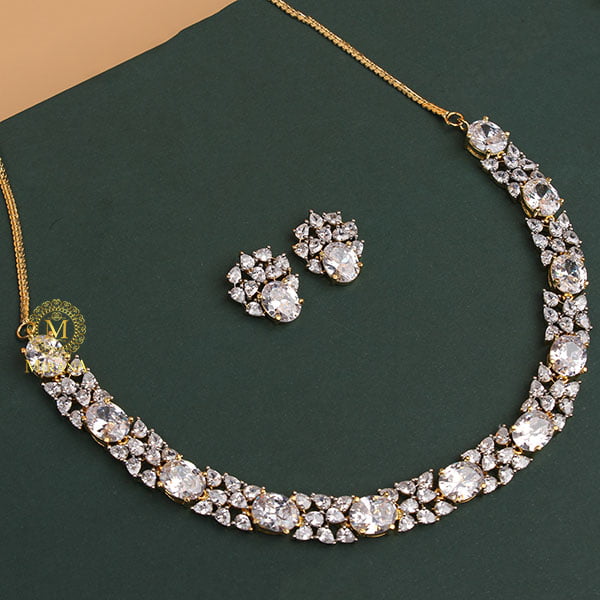 Laura Party Necklace Set