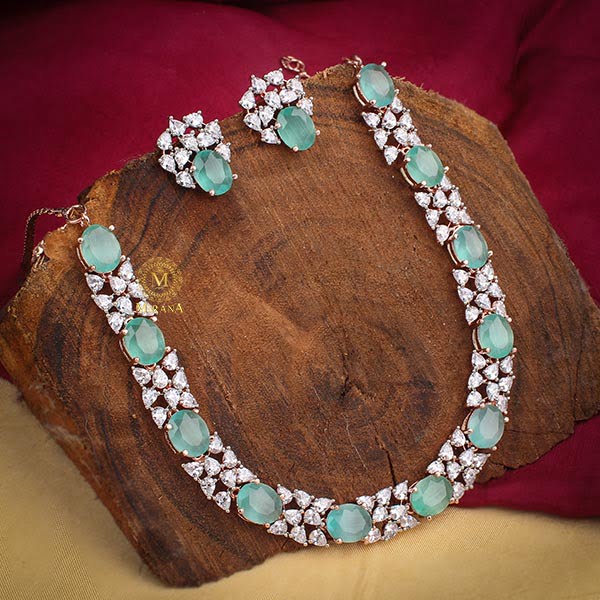 Laura Pastel Green Party Necklace Set