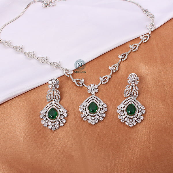 Laisha Emerald Green Designer Necklace Set