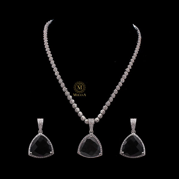 Alora Wine Colour Designer Necklace Set