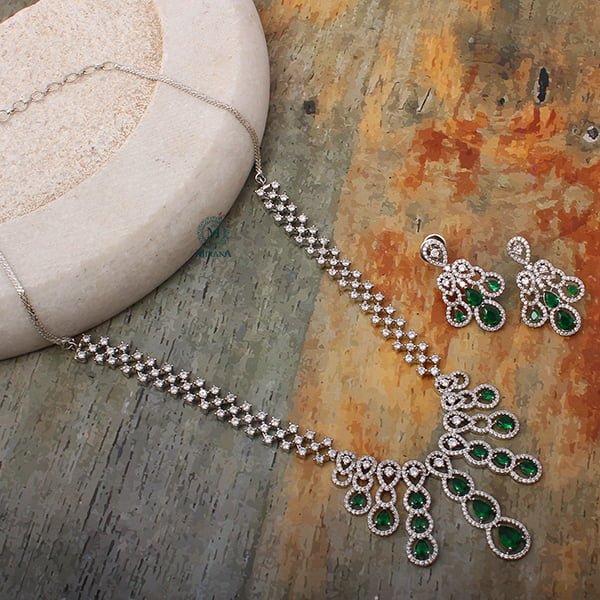 Daisy Emerald Green Designer Necklace Set