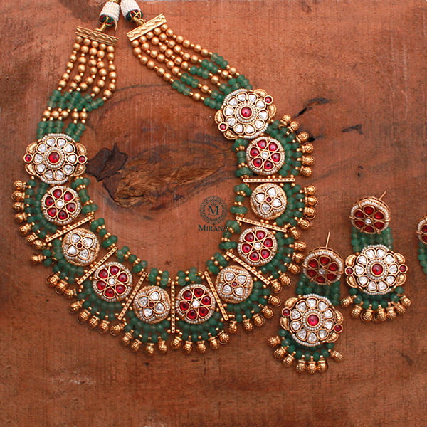 Naira Ruby Green Antique Necklace Set