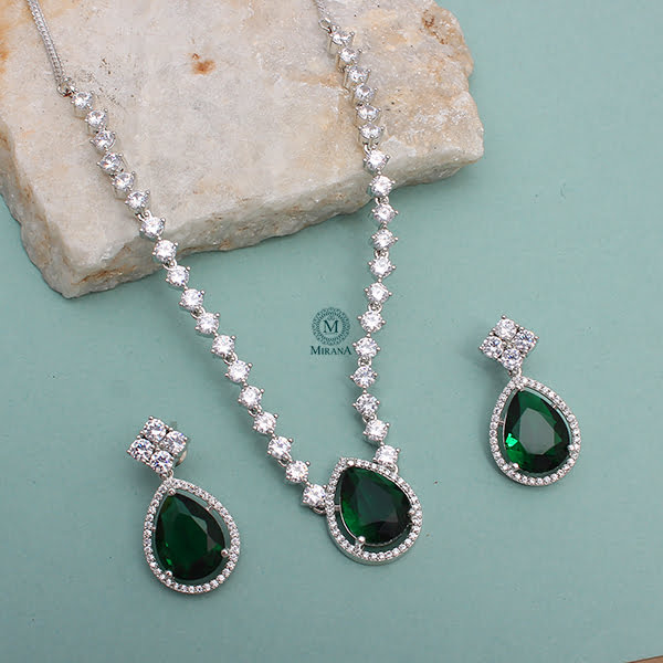 Helen Emerald Green Designer Necklace Set