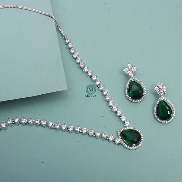 Helen Emerald Green Designer Necklace Set