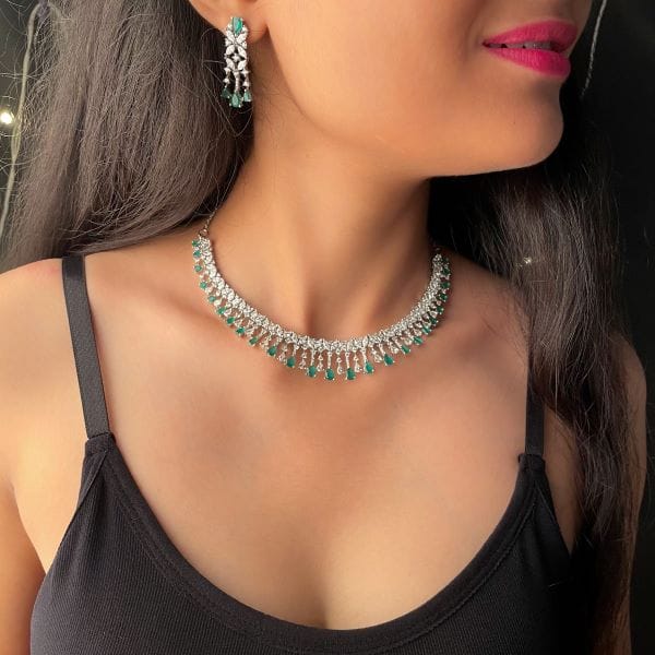 Quesha 925 Pure Silver Emerald Green Necklace Set