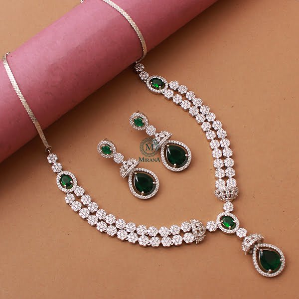 Ceria Emerald Green Layered Necklace Set