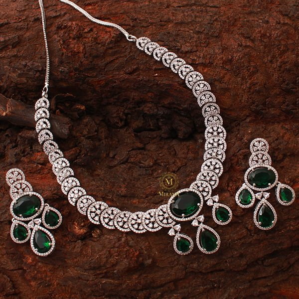 Vorisha Emerald Green Designer Necklace Set