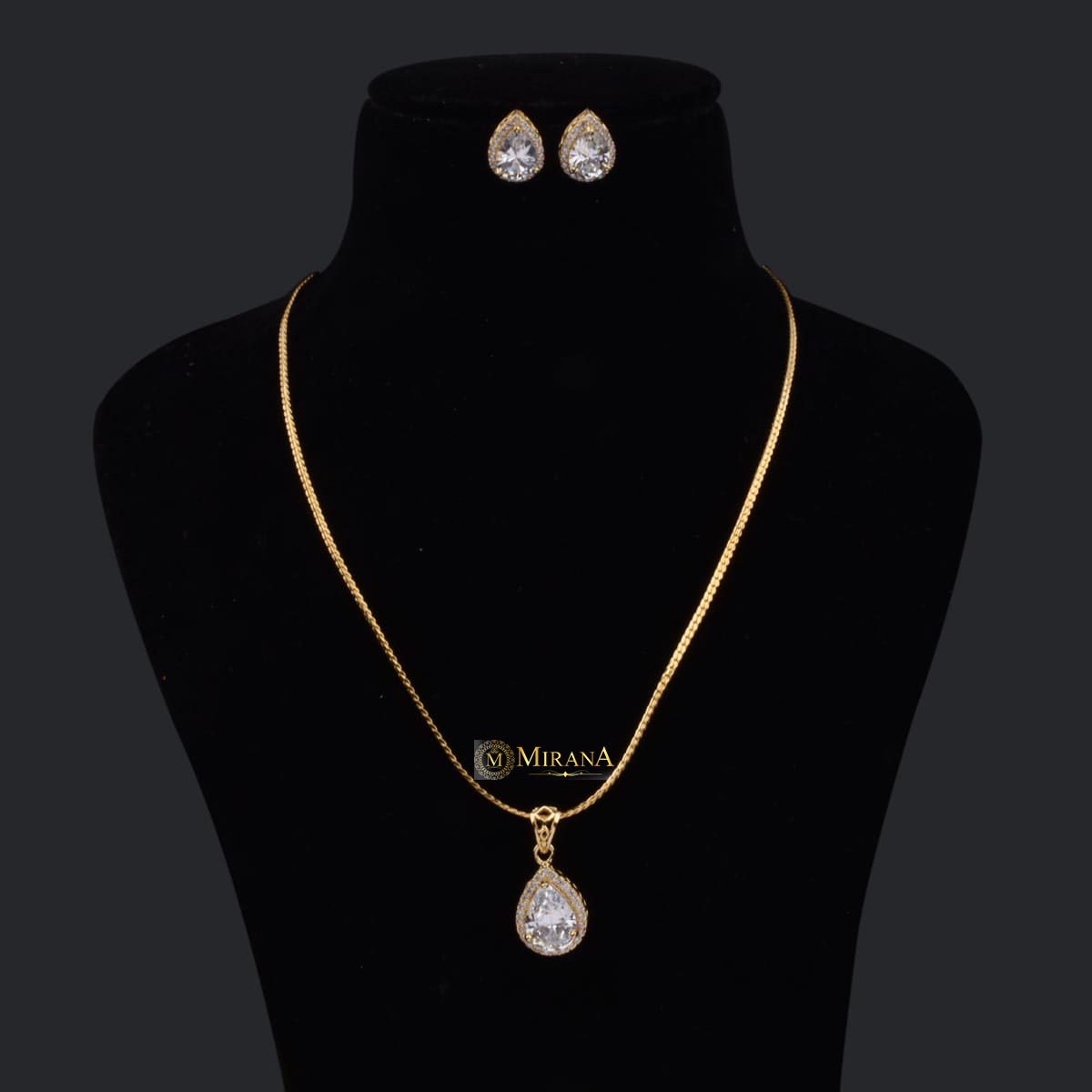 MJPD21P001-3-Drop-Shaped-Cluster-Pendant-Set-Gold-Look-5.jpg