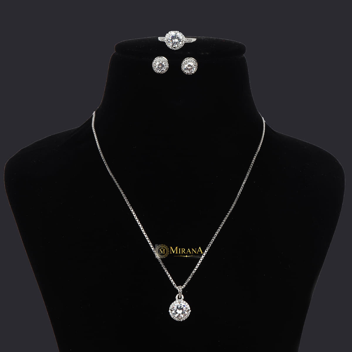 Solitaire Round Pendant Set With Ring