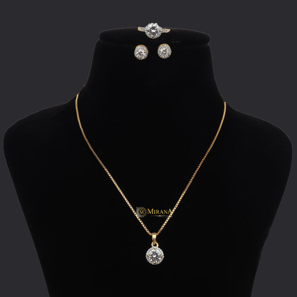 Solitaire Round Pendant Set With Ring