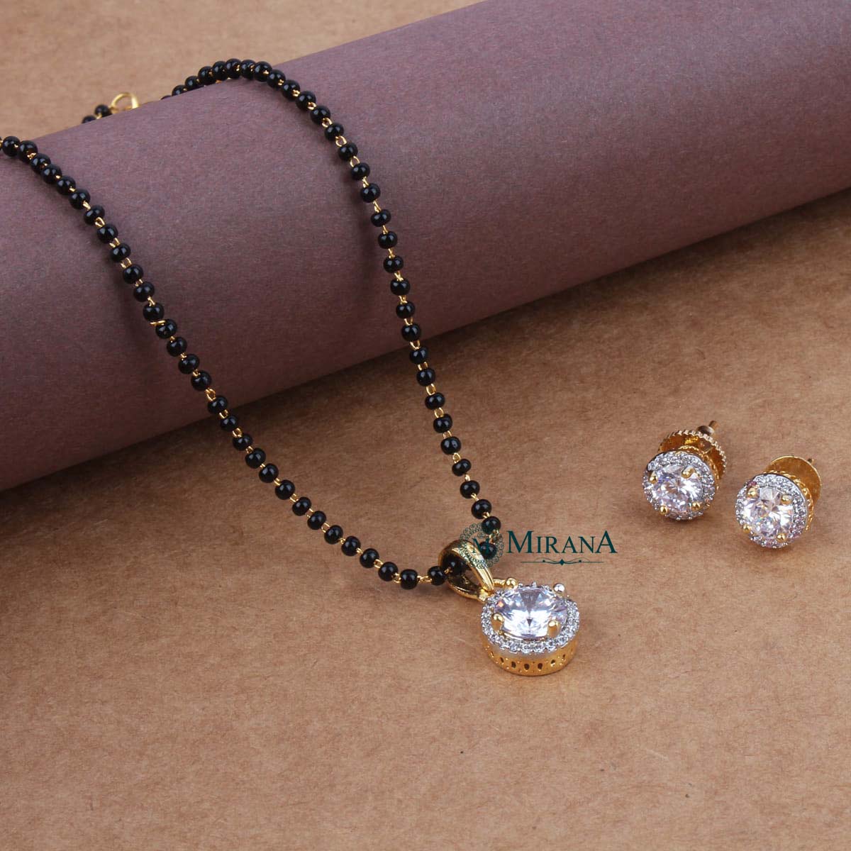 Solitaire Round Mangalsutra Set