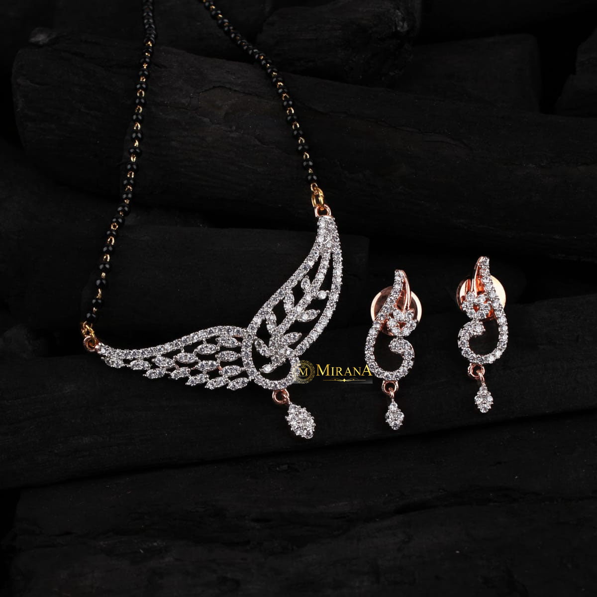 MJPD21P023-1-Peacock-Designed-Mangalsutra-Set-Rose-Gold-Look-7.jpg