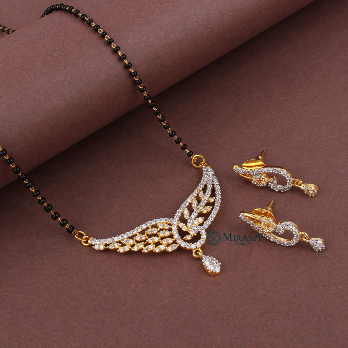 MJPD21P023-2-Peacock-Designed-Mangalsutra-Set-Gold-Look-8.jpg