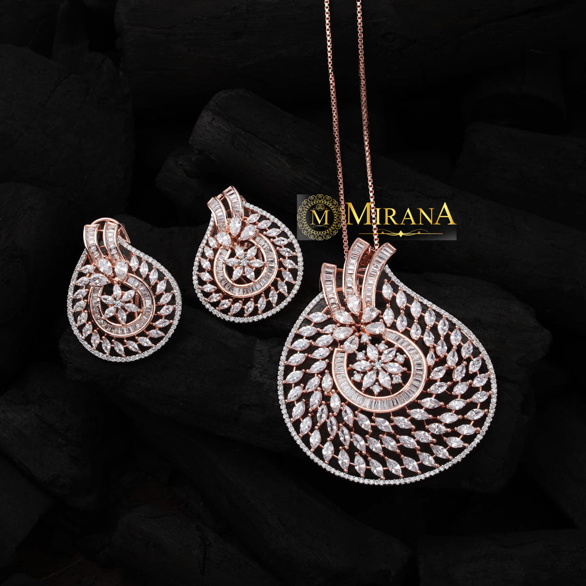 Haylen Designer Pendant Set