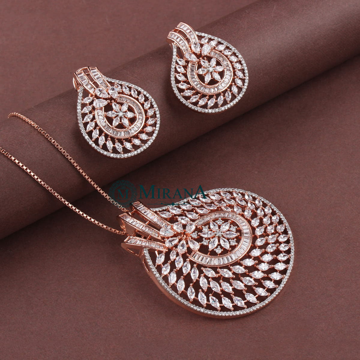 MJPD21P053-1-Haylen-Designer-Pendant-Set-Rose-Gold-Look-6.jpg