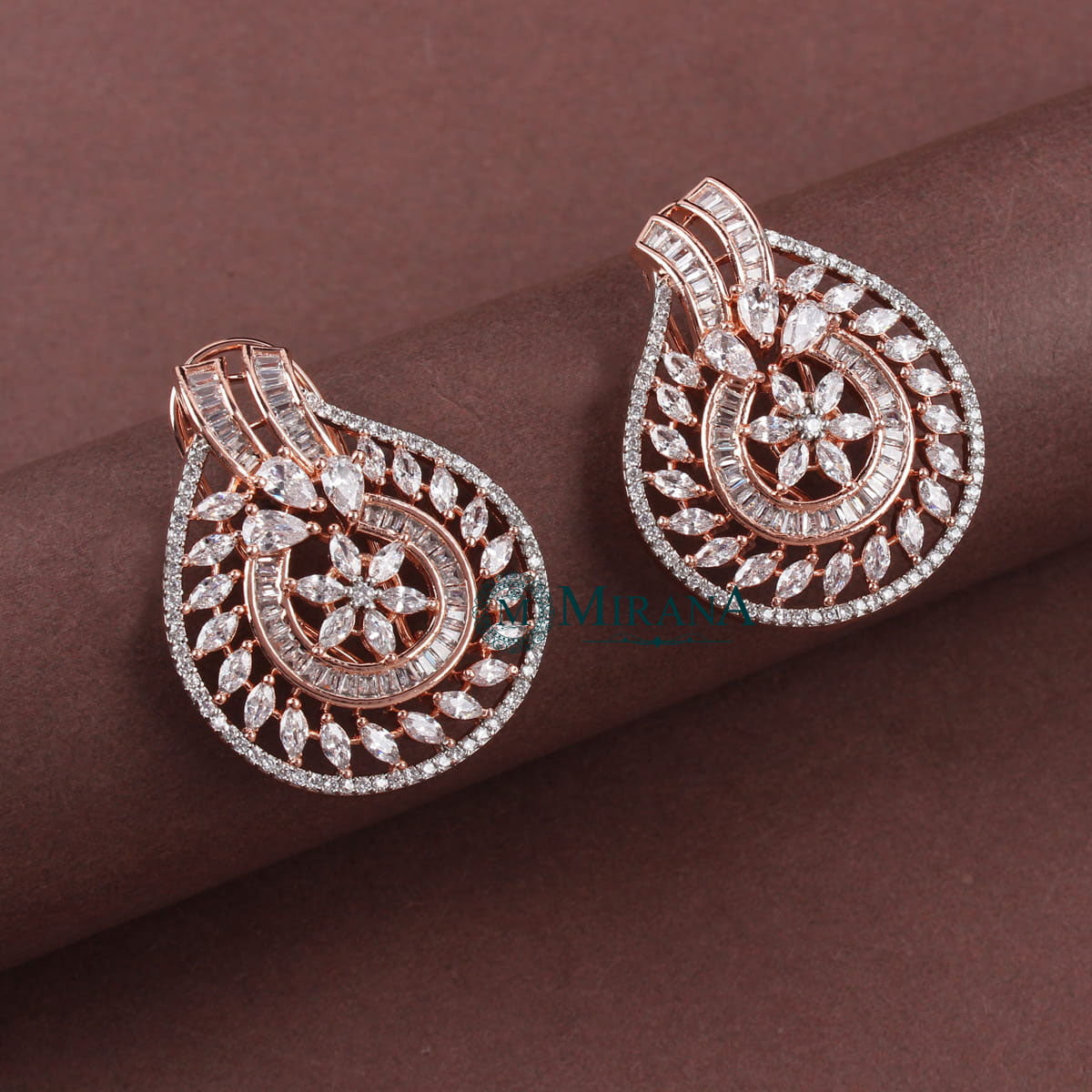 Haylen Designer Pendant Set