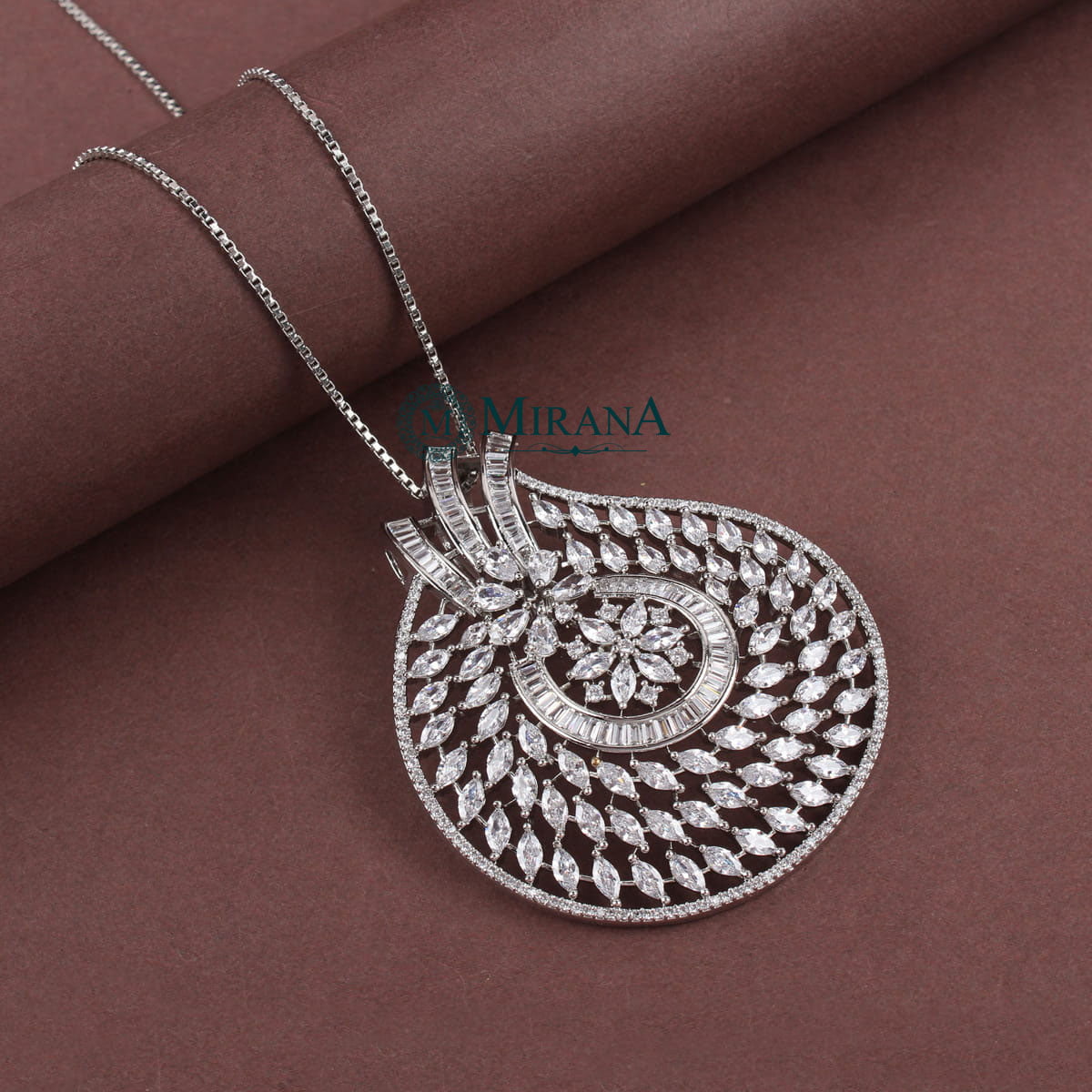 Haylen Designer Pendant Set