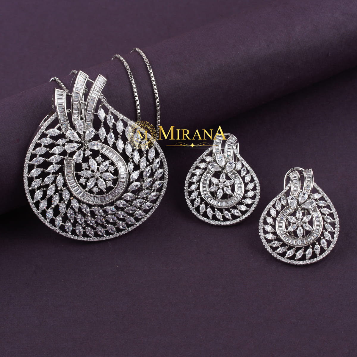 Haylen Designer Pendant Set