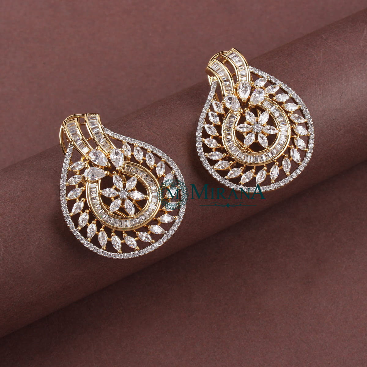 Haylen Designer Pendant Set