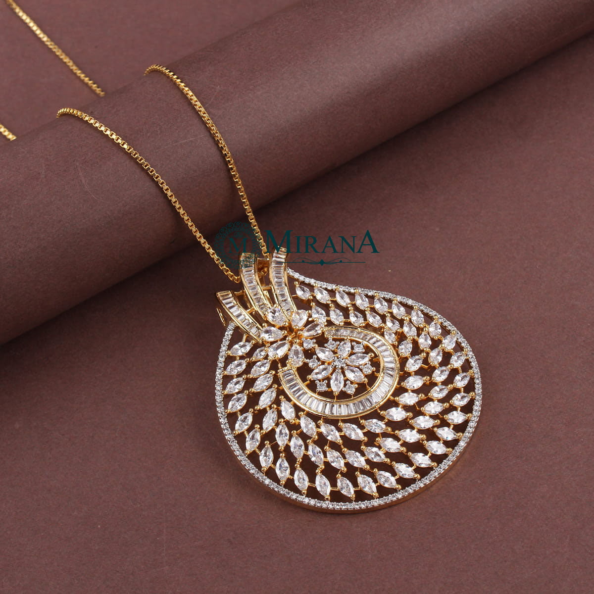 Haylen Designer Pendant Set