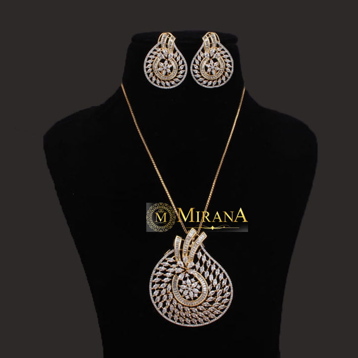 Haylen Designer Pendant Set