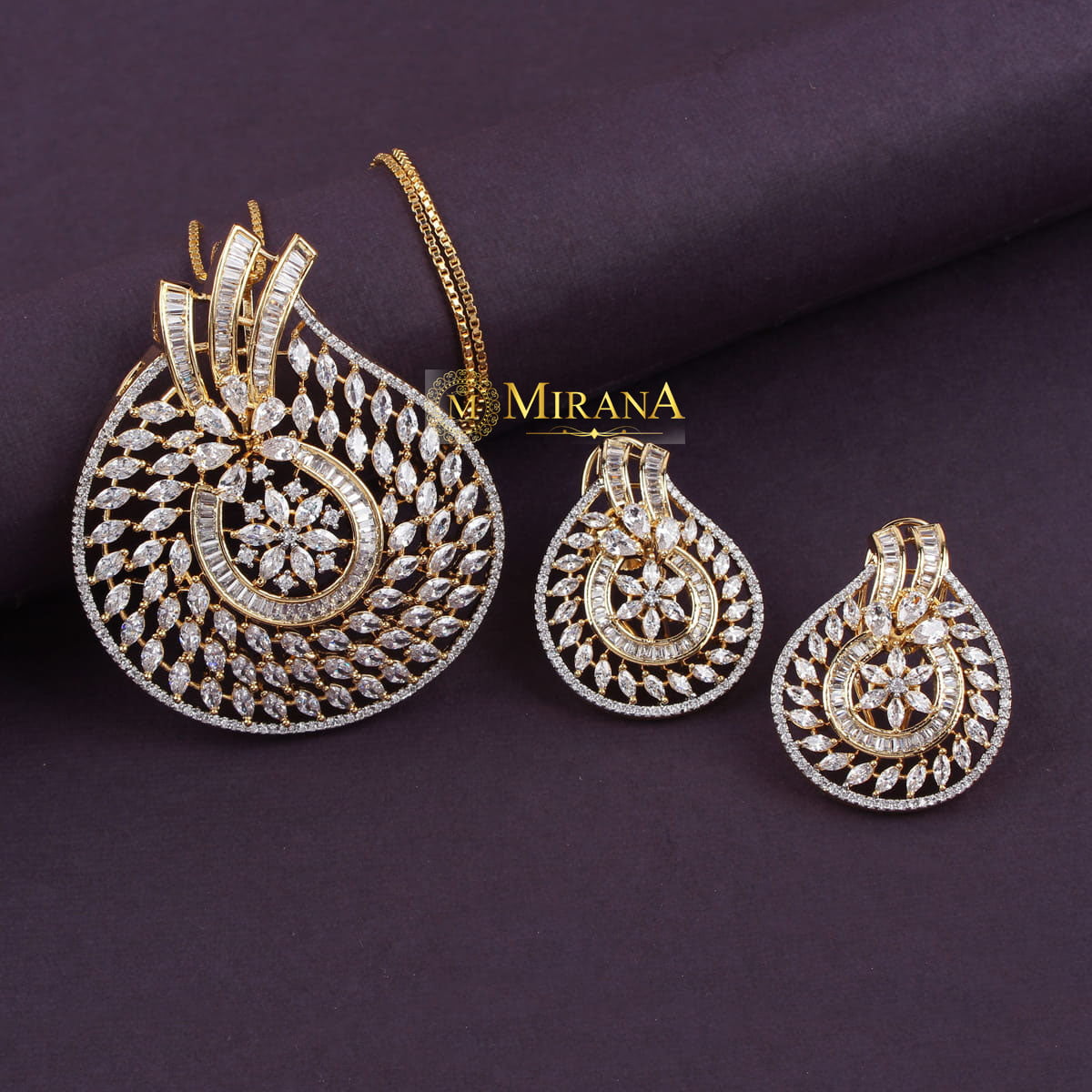 Haylen Designer Pendant Set