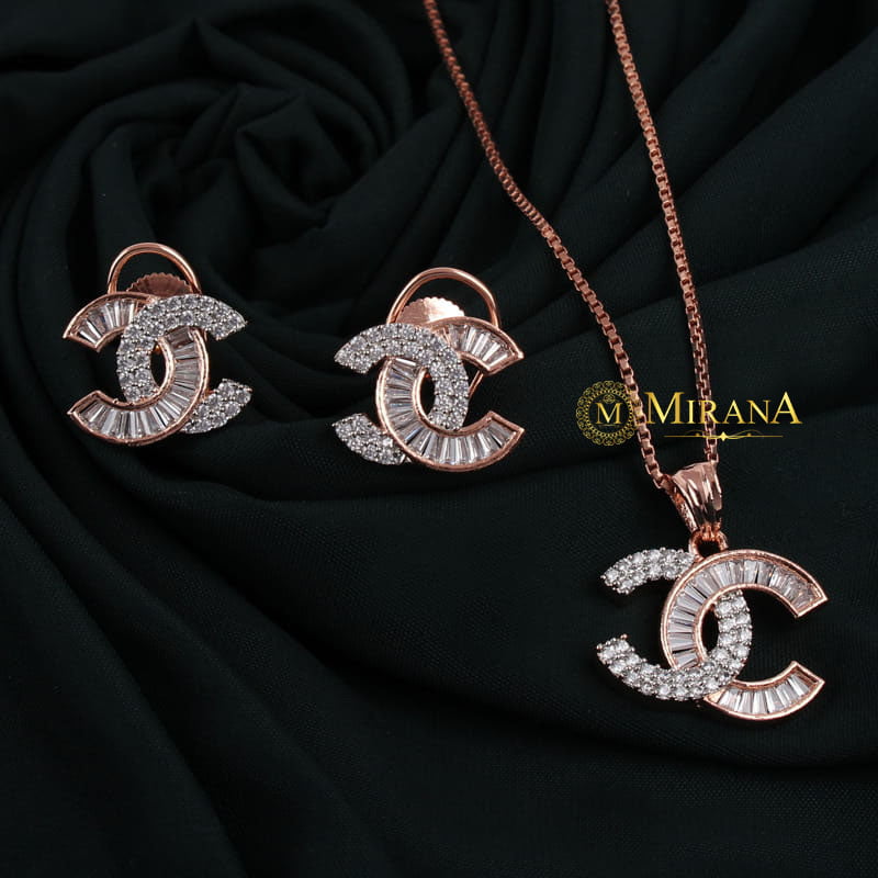 MJPD21P069-1-Cammy-Chanel-Cluster-Designer-Pendant-Set-Rose-Gold-Look-2.jpg
