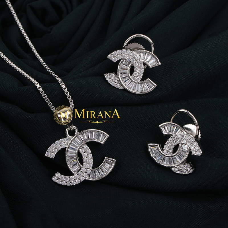 Cammy Chanel Cluster Designer Pendant Set