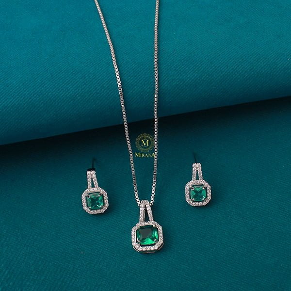 Everly Evergreen Designer Pendant Set