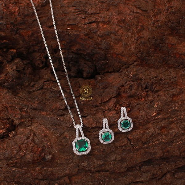 Everly Evergreen Designer Pendant Set