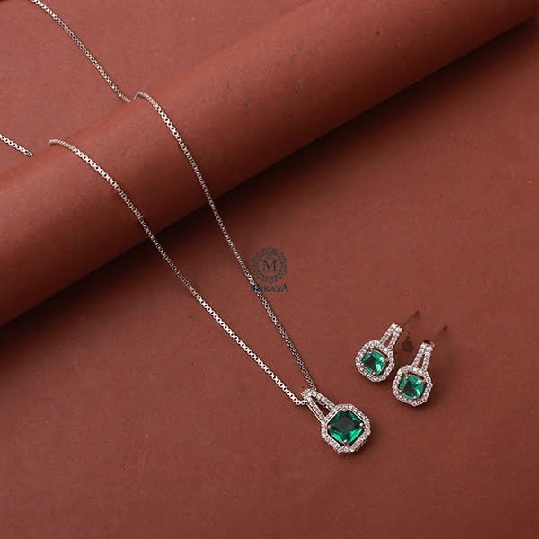 Everly Evergreen Designer Pendant Set