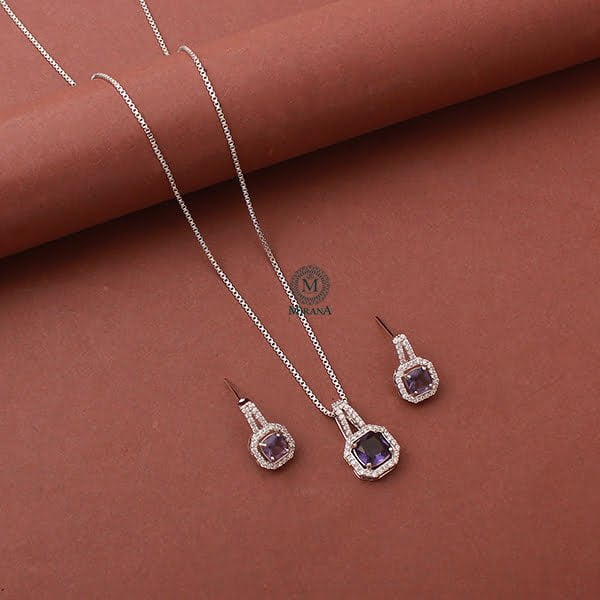 Everly Evergreen Designer Pendant Set