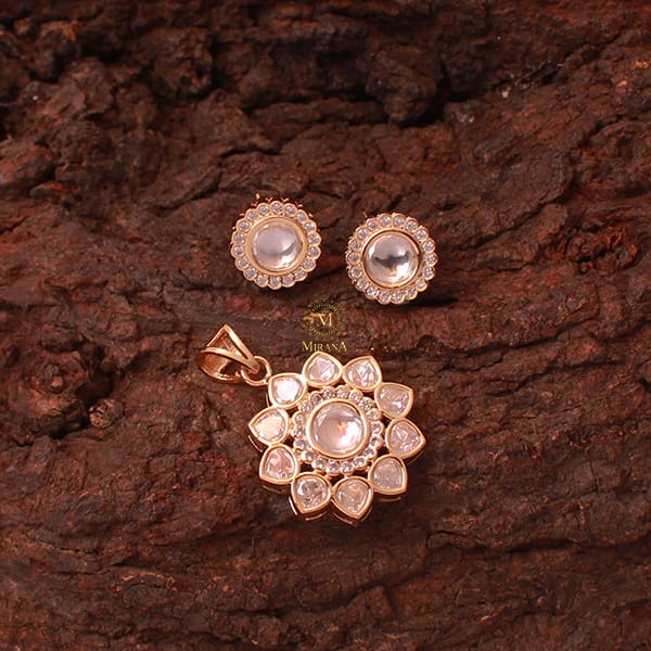 Kaamini Polki Designer Pendant Set