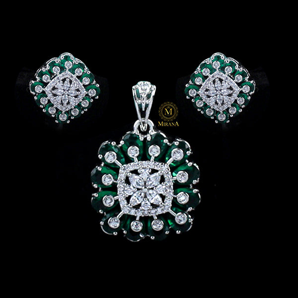 Layla Emerald Green Designer Pendant Set
