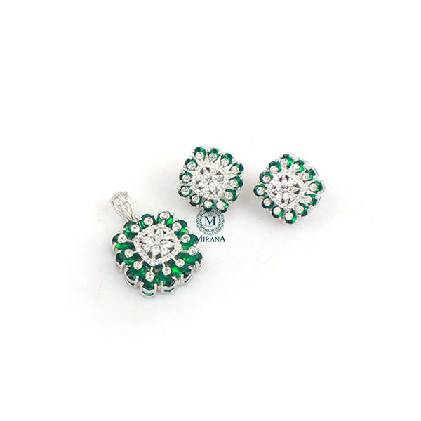 Layla Emerald Green Designer Pendant Set