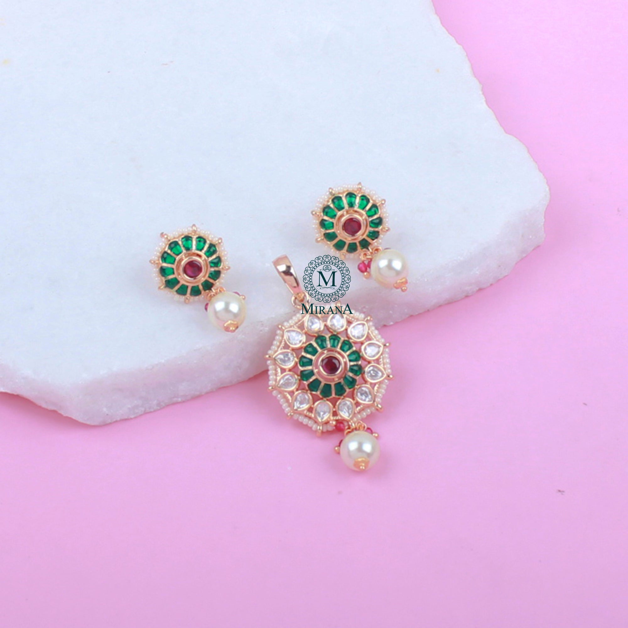 Yogita Polki Designer Pendant Set