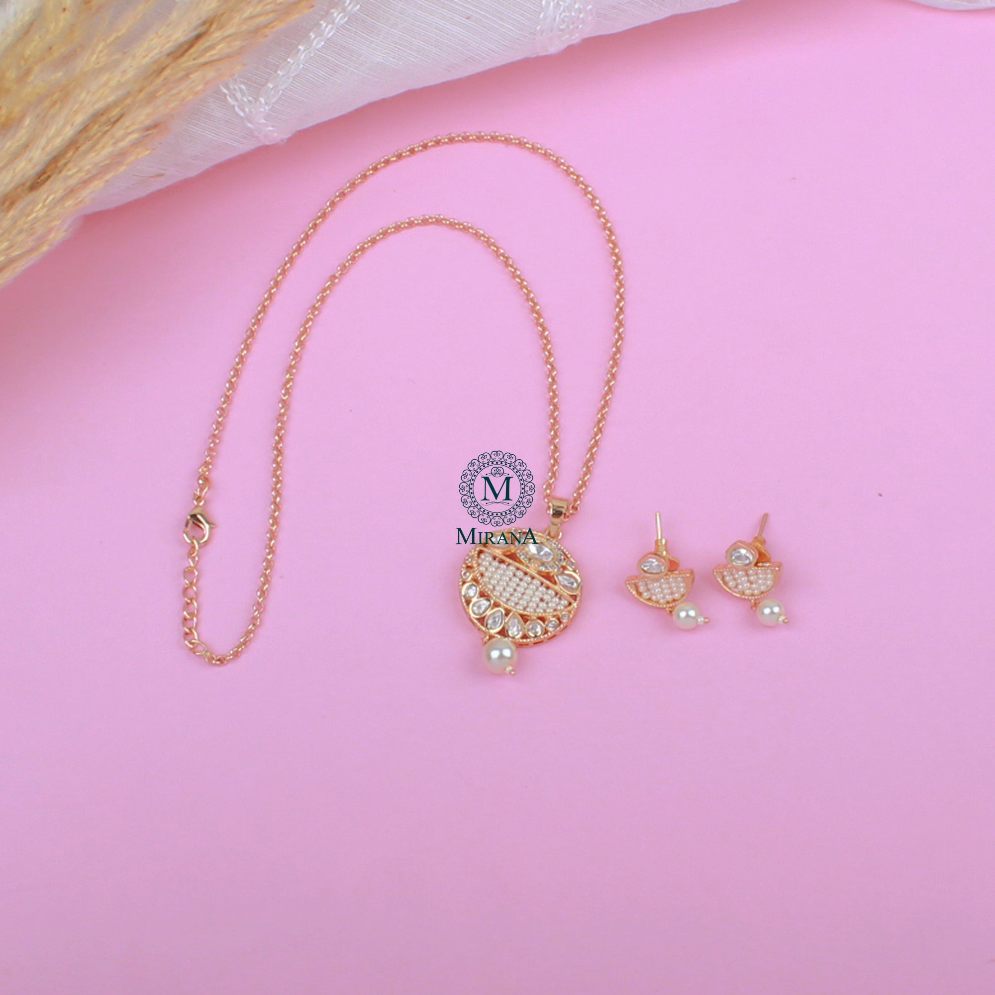 Aarushi Pearl Polki Designer Pendant Set