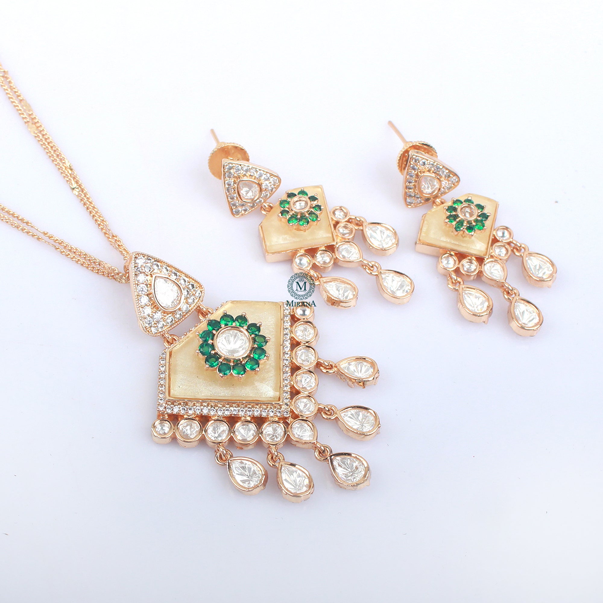 Jaina MOP Polki Pendant Set