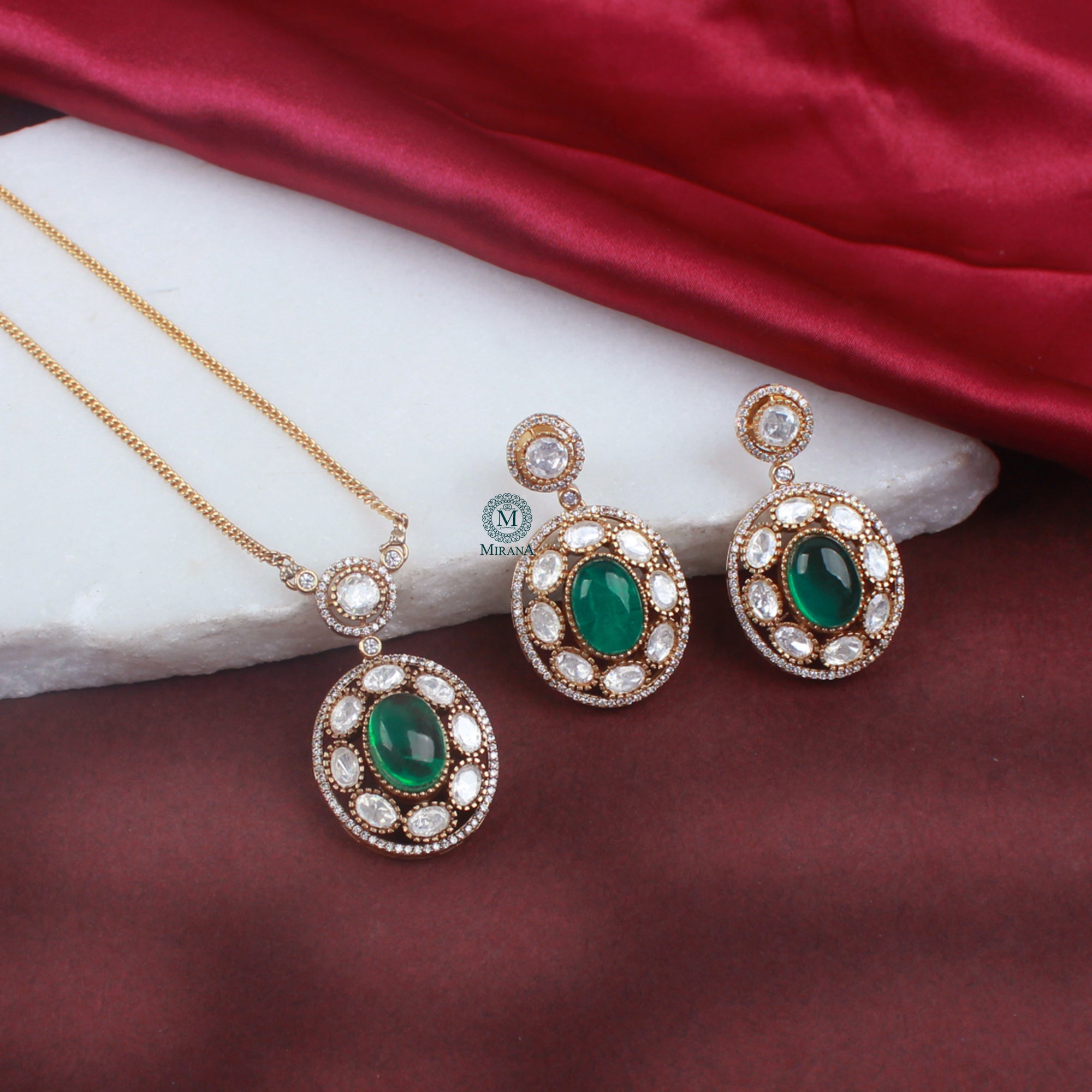 Sidha Emerald Green Polki Pendant Set