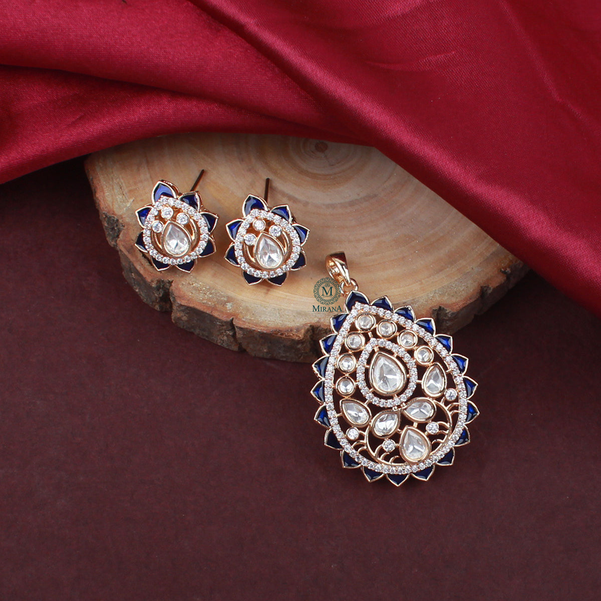 Aarvi Polki Designer Pendant Set