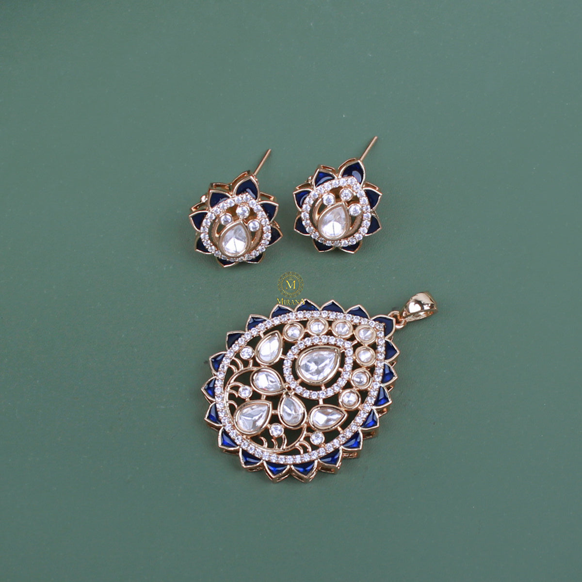 Aarvi Polki Designer Pendant Set