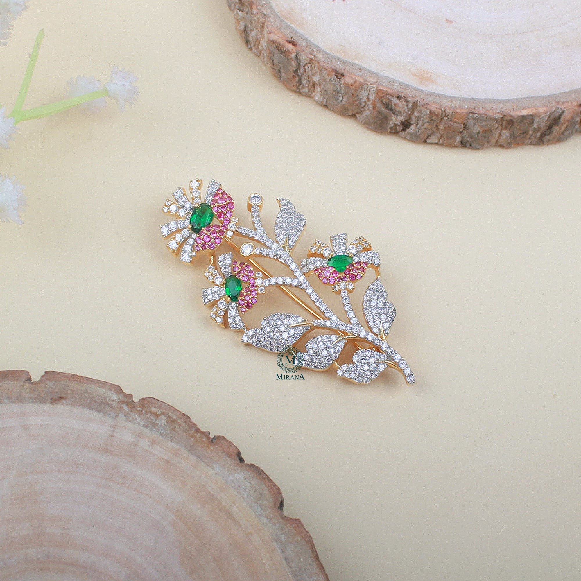 Kritik CZ Designer Brooch