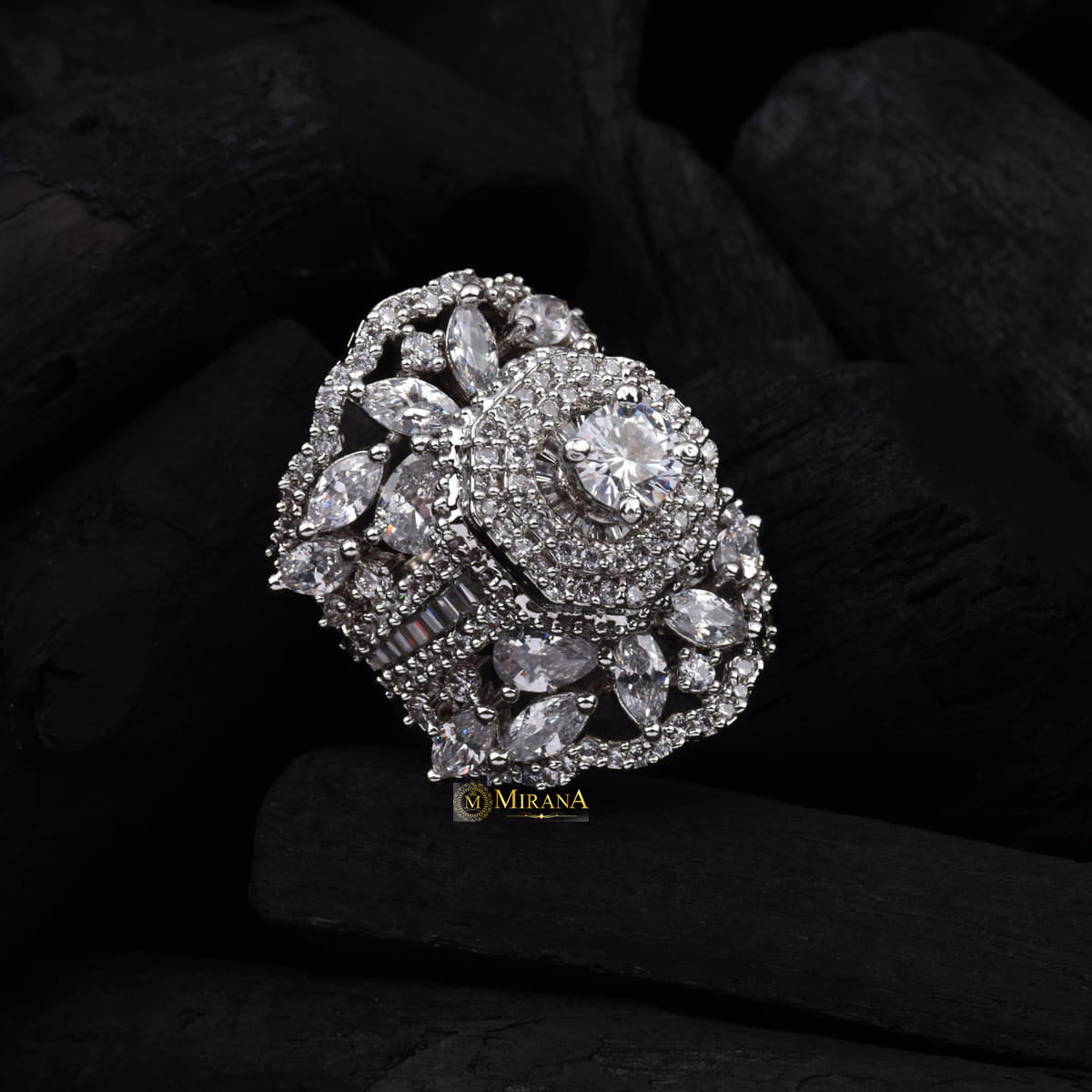 MJRG21R004-1-Victorian-Queen-Designed-Rings-Silver-Look-1.jpg