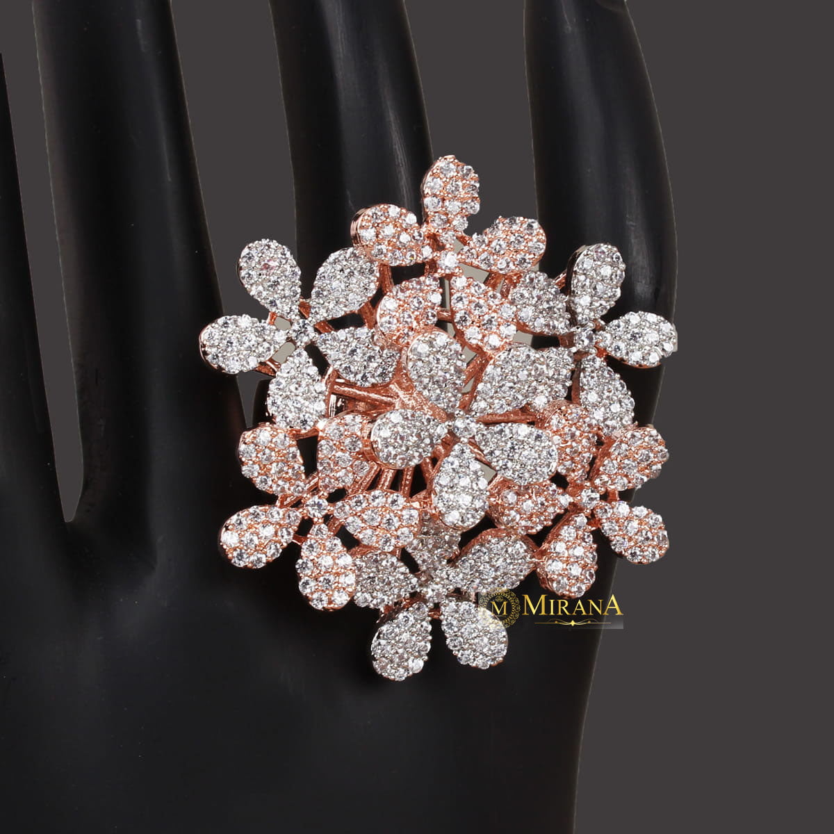 MJRG21R061-1-Bunch-Of-Flower-Ring-Rose-Gold-Look-1.jpg
