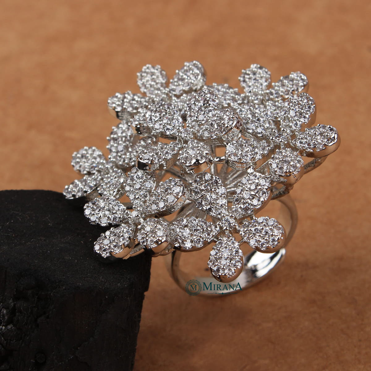 MJRG21R061-2-Bunch-Of-Flower-Ring-Silver-Look-3.jpg