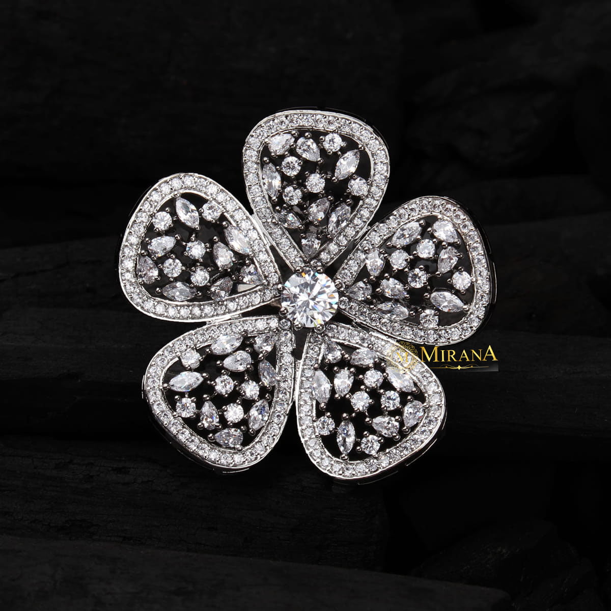 Exclusive Flower Ring