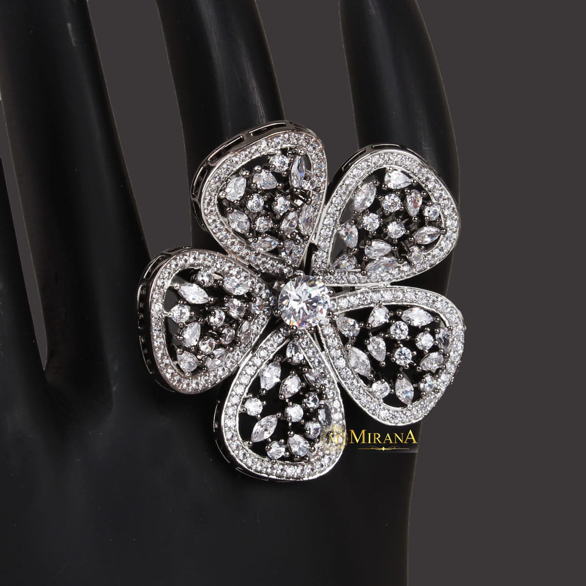 Exclusive Flower Ring