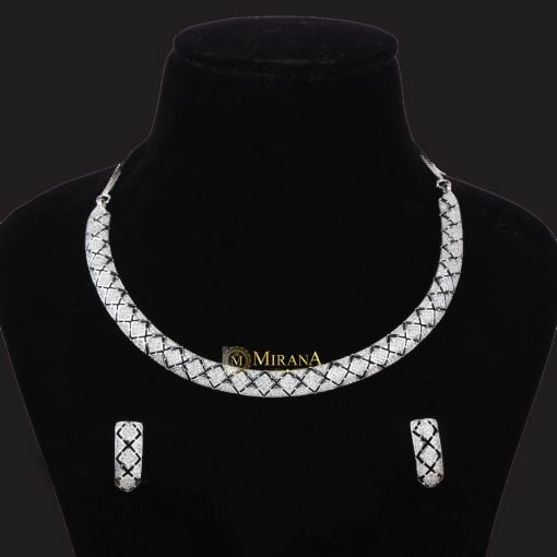 MJNK21N221-2-Dual-Tone-Sleek-Necklace-Set-Silver-Look-5.jpg