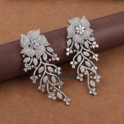 MJER21E315-2-Ira-Flower-Earrings-Silver-Look-1.jpg